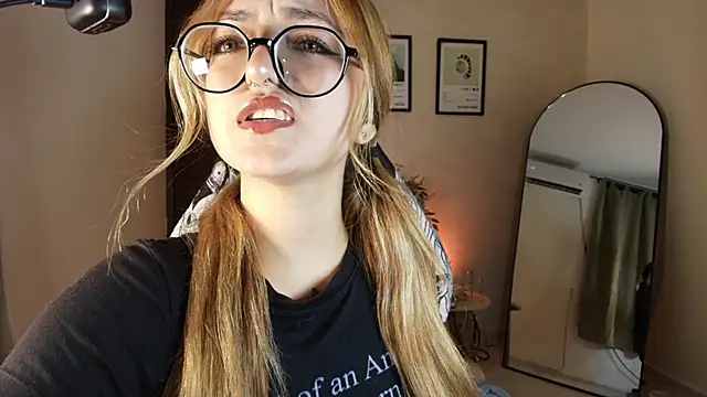 Snapshot of SweetJennaa chatting on 06.01.26 SweetJennaa online show from 06.01.26