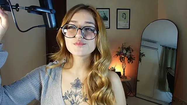 Snapshot of SweetJennaa chatting on 06.11.26 SweetJennaa online show from 06.11.26