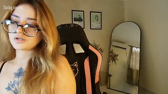 Snapshot of SweetJennaa chatting on 07.22.26 SweetJennaa online show from 07.22.26