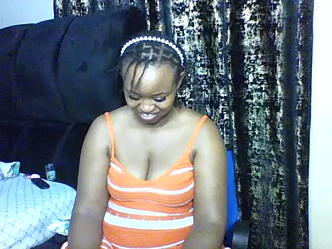 Snapshot of Candii_wet_ chatting on 09.21.25 Candii wet online show from 09.21.25