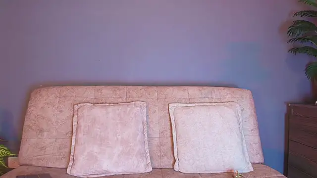 jade brunnette online show from 04.15.26