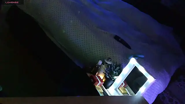 Snapshot of KatieDx chatting on 02.25.25 KatieDx online show from 02.25.25