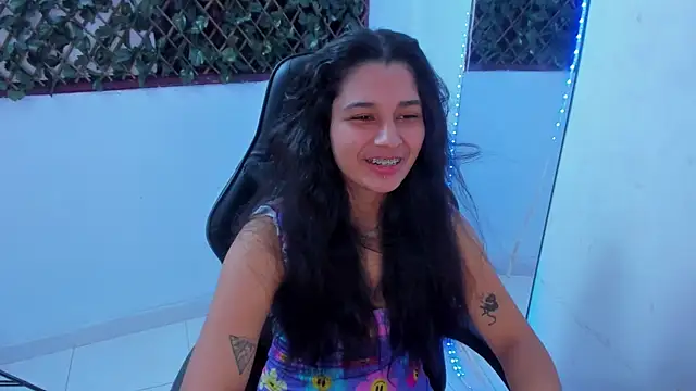 Megan Whitte online show from 03.04.25