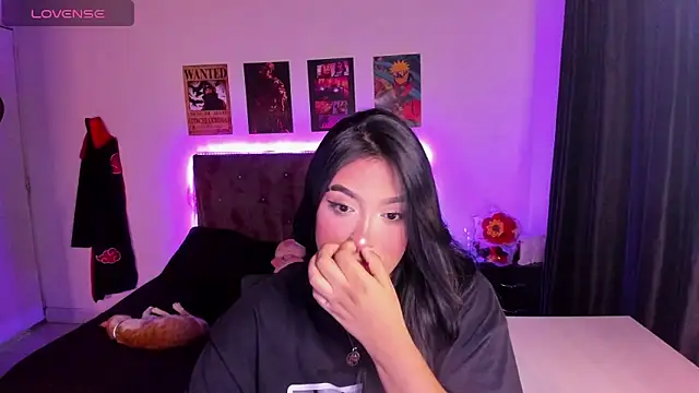 Snapshot of Mariana_Hasper_ chatting on 10.15.25 Mariana Hasper online show from 10.15.25