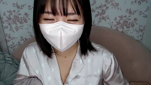 Snapshot of mei_hosina chatting on 12.16.24 mei hosina online show from 12.16.24