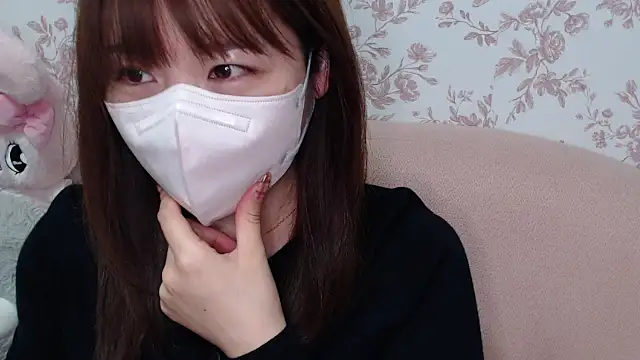 Snapshot of mei_hosina chatting on 10.19.25 mei hosina online show from 10.19.25