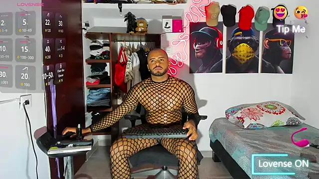 Snapshot of Hardboy_latin chatting on 11.09.25 Hardboy latin online show from 11.09.25