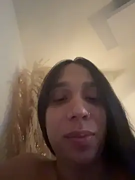 salome cortes26 online show from 10.31.25