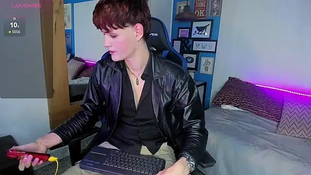 VladHellsing4 online show from 02.12.25