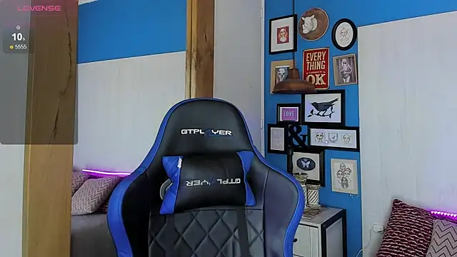 VladHellsing4 online show from 03.15.25