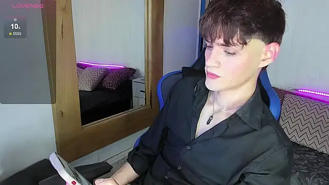 VladHellsing4 online show from 03.17.25