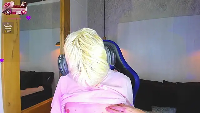 VladHellsing4 online show from 04.02.26