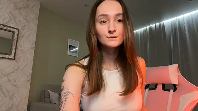 Snapshot of Eva_Eva_ chatting on 12.18.24 Eva Eva online show from 12.18.24
