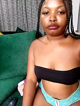 Snapshot of fatassmessey chatting on 10.22.25 fatassmessey online show from 10.22.25