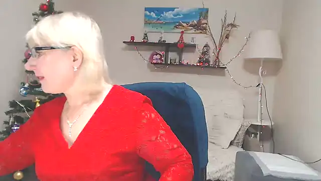 Snapshot of FleurMays chatting on 01.03.25 FleurMays online show from 01.03.25