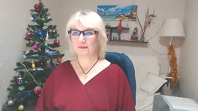 Snapshot of FleurMays chatting on 01.13.25 FleurMays online show from 01.13.25