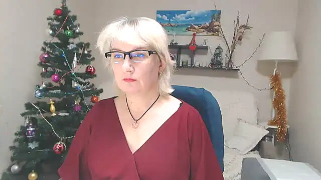 Snapshot of FleurMays chatting on 01.14.25 FleurMays online show from 01.14.25
