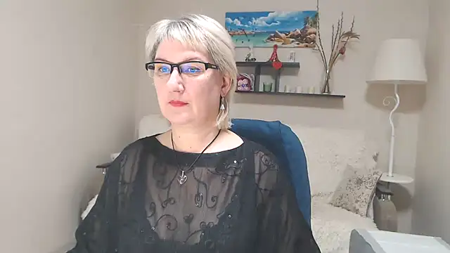 Snapshot of FleurMays chatting on 01.31.25 FleurMays online show from 01.31.25