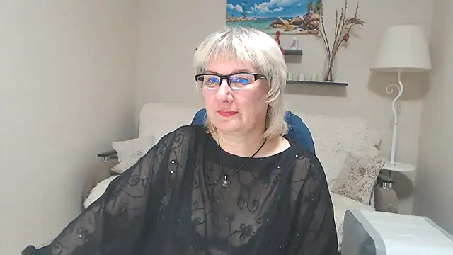 Snapshot of FleurMays chatting on 01.31.25 FleurMays online show from 01.31.25
