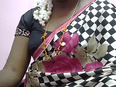 Snapshot of Hot_akshara chatting on 02.21.26 Hot akshara online show from 02.21.26