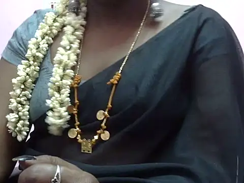 Snapshot of Hot_akshara chatting on 03.28.26 Hot akshara online show from 03.28.26