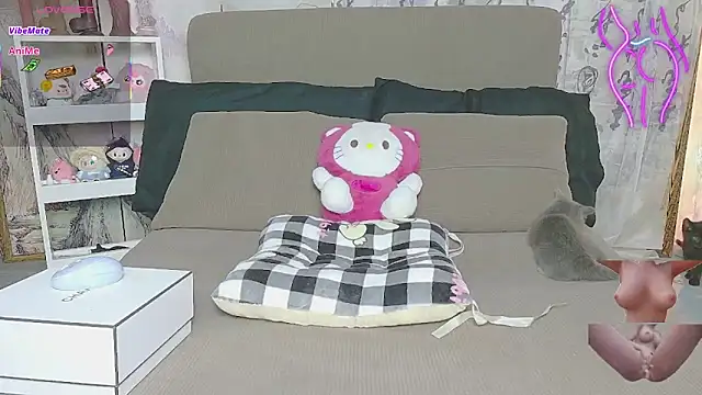 Snapshot of Chinhh9-9 chatting on 10.07.25 Chinhh9-9 online show from 10.07.25