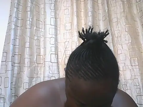 Snapshot of Hotwife8 chatting on 09.23.25 Hotwife8 online show from 09.23.25