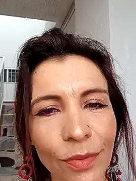Milenahot 69  online show from 12.15.24