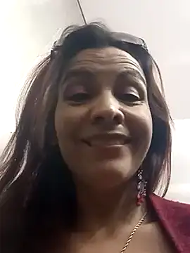 Milenahot 69  online show from 12.15.24