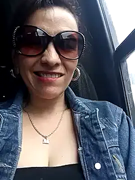 Milenahot 69  online show from 12.17.24