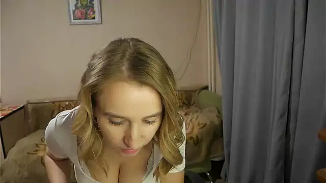 Sophiloren online show from 01.26.25