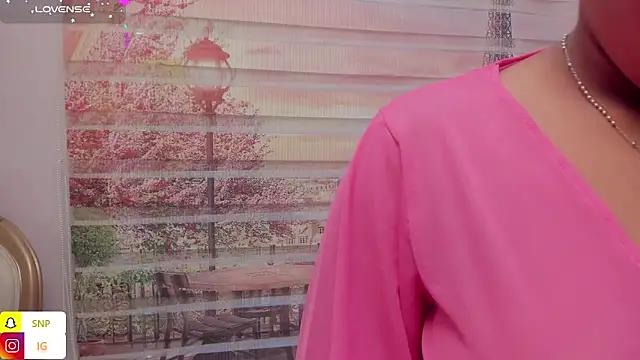 Snapshot of Leah_Sweetie chatting on 01.18.25 Leah Sweetie online show from 01.18.25