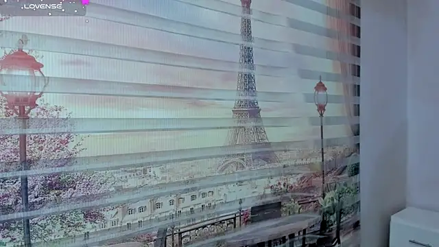 Snapshot of Leah_Sweetie chatting on 02.07.25 Leah Sweetie online show from 02.07.25