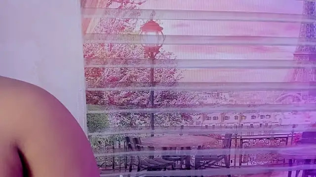 Snapshot of Leah_Sweetie chatting on 02.24.25 Leah Sweetie online show from 02.24.25