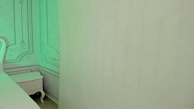 Snapshot of Leah_Sweetie chatting on 03.17.25 Leah Sweetie online show from 03.17.25