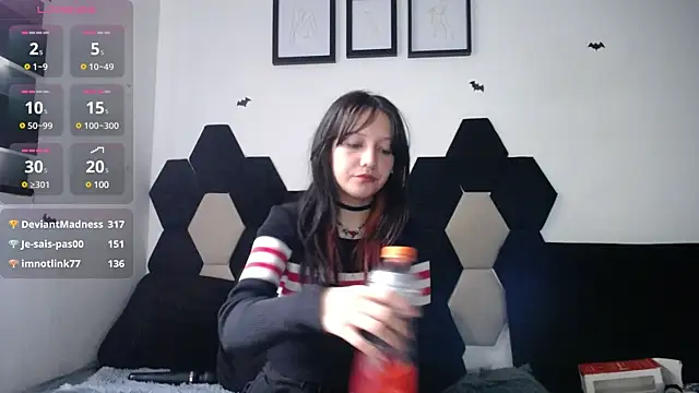 Maki Zein online show from 12.05.24