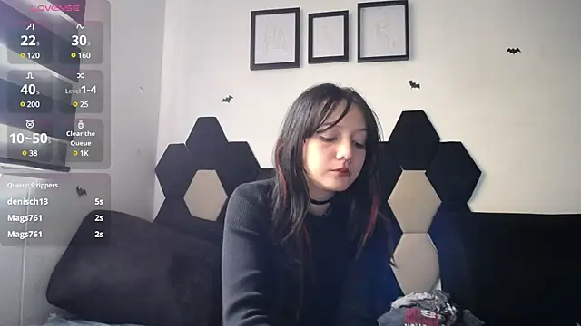 Maki Zein online show from 12.10.24