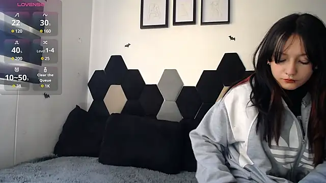 Maki Zein online show from 12.11.24