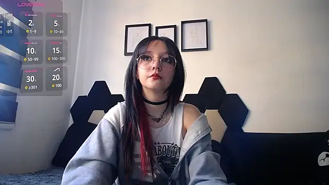 Maki Zein online show from 12.31.24