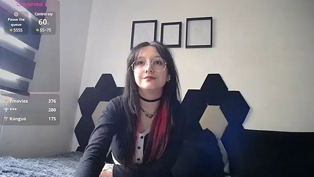 Maki Zein online show from 01.03.25