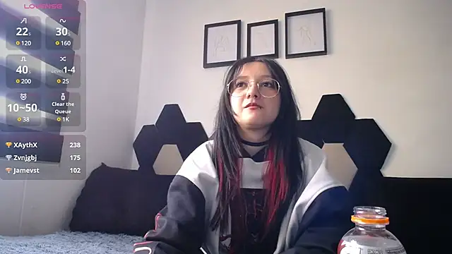 Maki Zein online show from 01.06.25