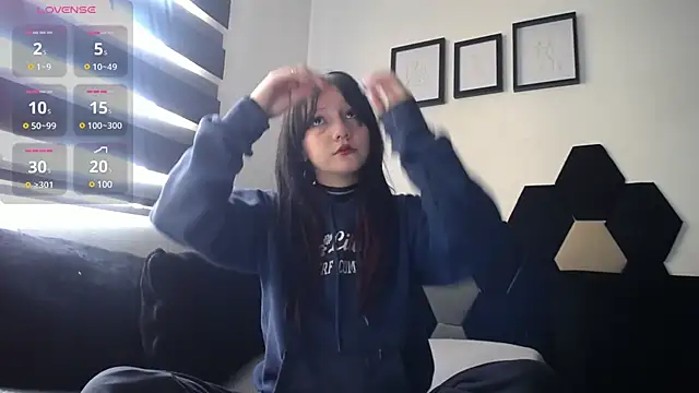 Maki Zein online show from 01.09.25