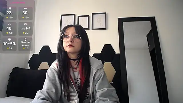 Maki Zein online show from 01.15.25
