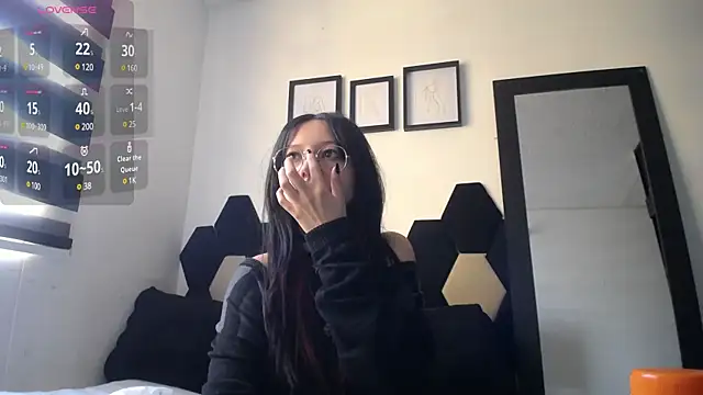 Maki Zein online show from 01.16.25