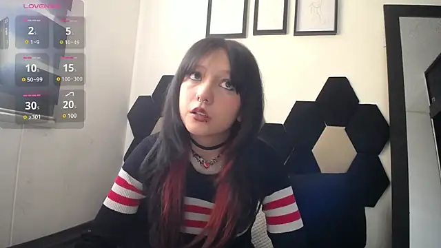 Maki Zein online show from 02.18.25