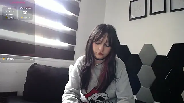 Maki Zein online show from 03.04.25
