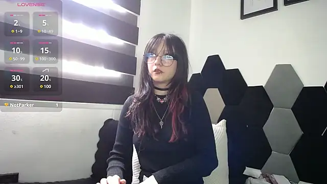Maki Zein online show from 03.07.25