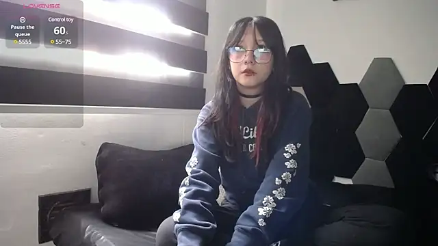 Maki Zein online show from 03.11.25