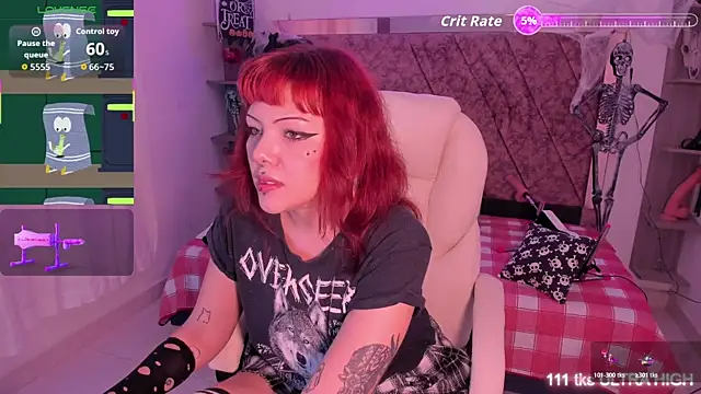 Snapshot of Sarah-Stoner chatting on 10.24.25 Sarah-Stoner online show from 10.24.25