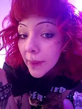 Snapshot of Sarah-Stoner chatting on 05.25.26 Sarah-Stoner online show from 05.25.26